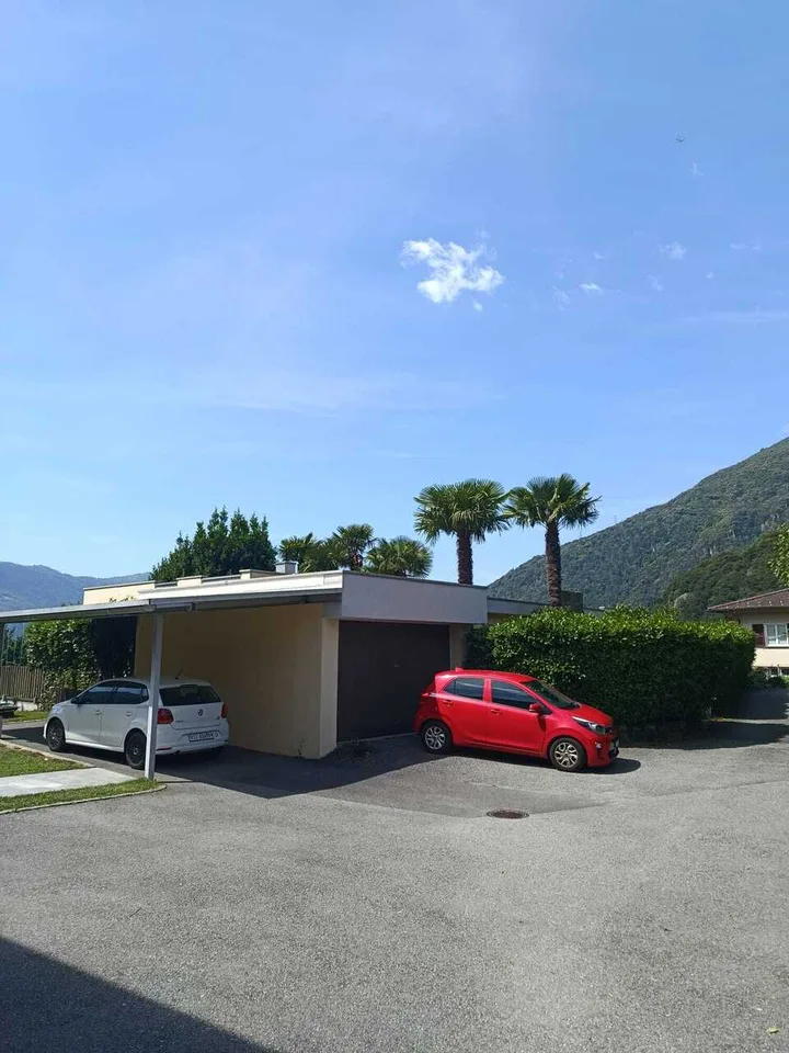 BELLINZONA/GALBISIO - Villa unifamiliare con grande giardino – Foto 10 von 13