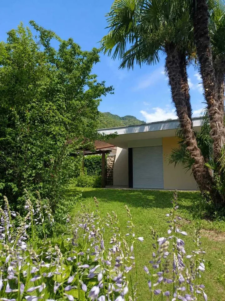 BELLINZONA/GALBISIO - Villa unifamiliare con grande giardino – Foto 8 von 13