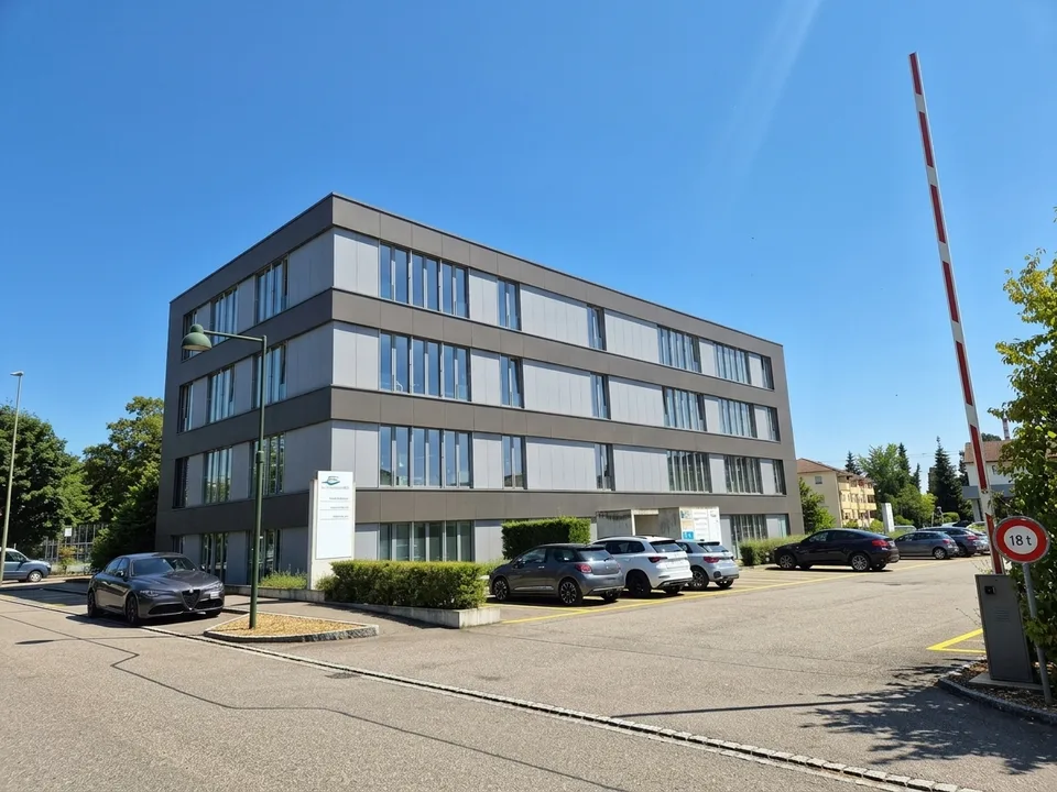 Aussenparkplatz zu vermieten