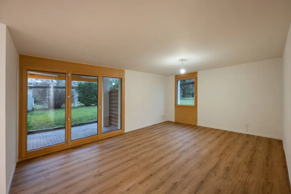 Wohnen in der Stadt  -  zentral und ruhig im Grünen mit eigenem Sitzplatz