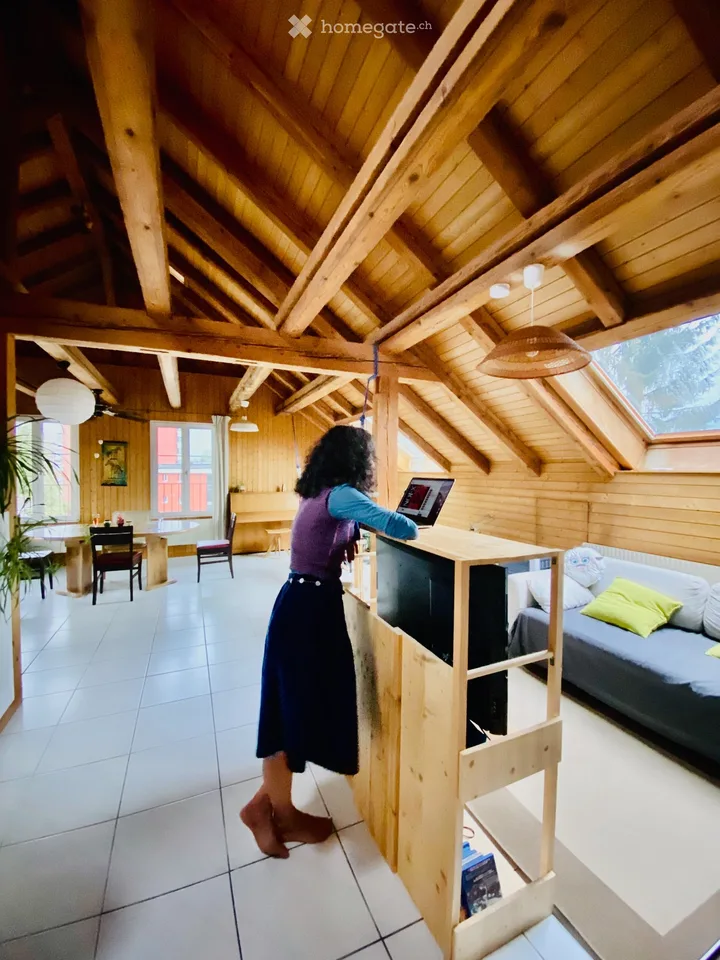 Grosse 5,5 Zimmerwohnung in Altbau mit Cheminée