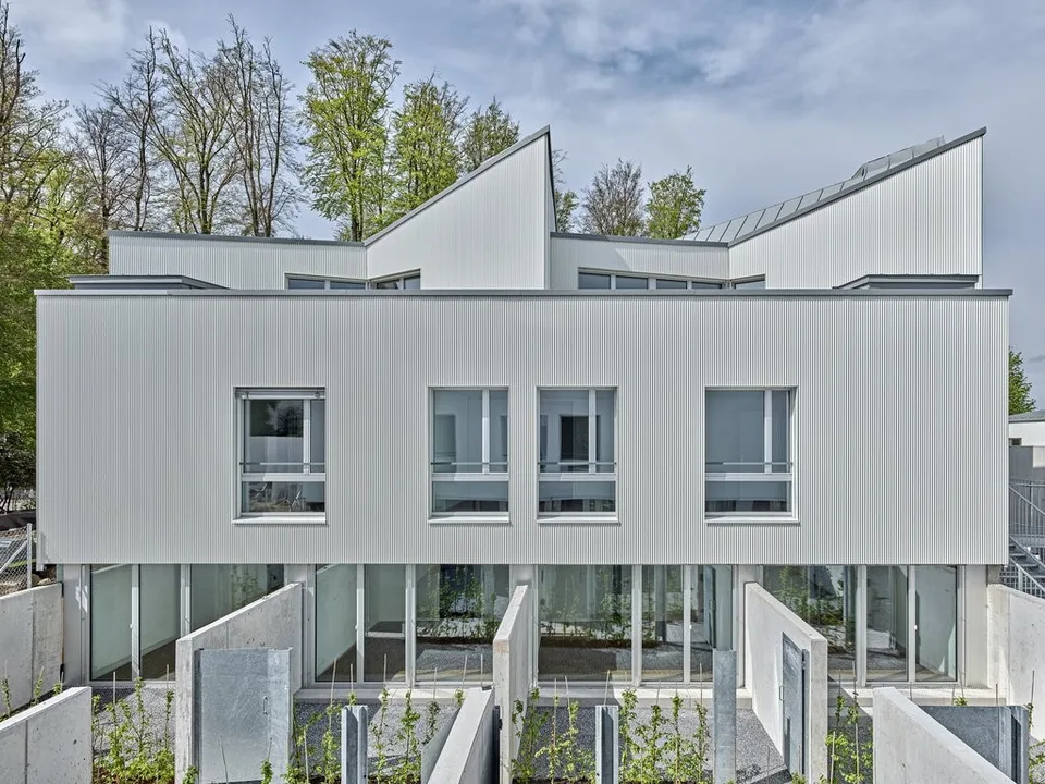 Neubau Traum auf zwei Etagen - 2.5-Zimmer-Maisonette in Toplage