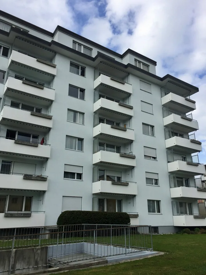 Charmante 1.5-Zimmer-Wohnung mit Balkon in Jona