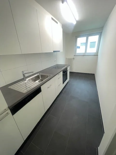 Modern living near train station and city center