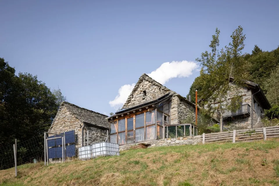 Einzigartige Rustici - warten auf dem Monte Comino auf Sie!