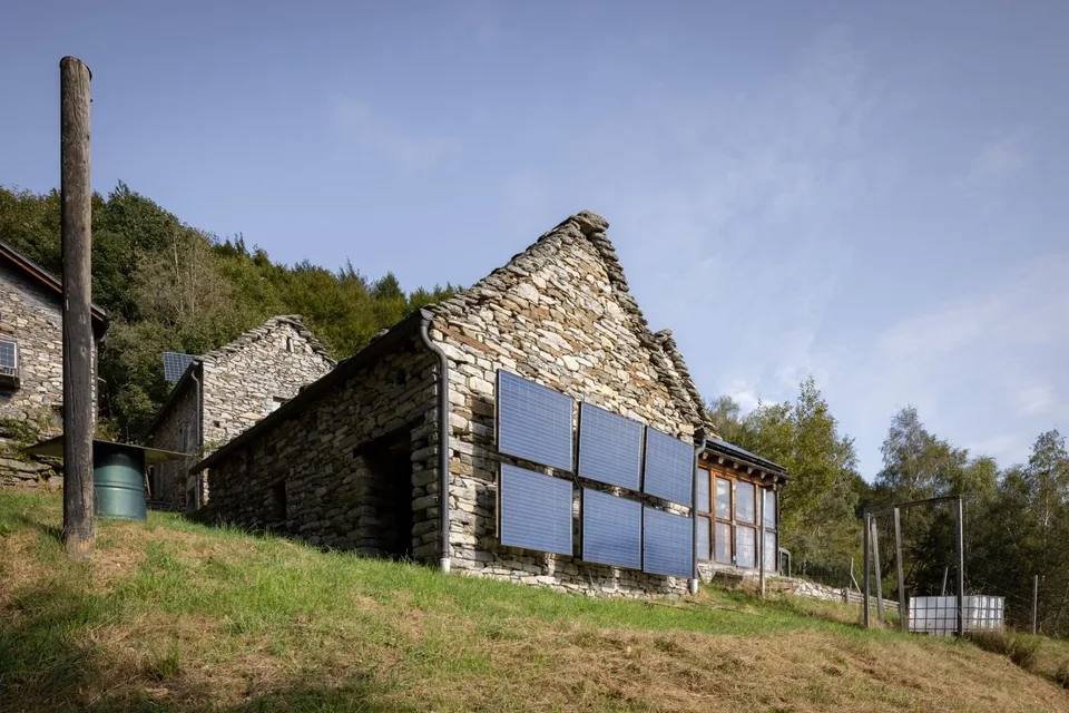 Einzigartige Rustici - warten auf dem Monte Comino auf Sie!