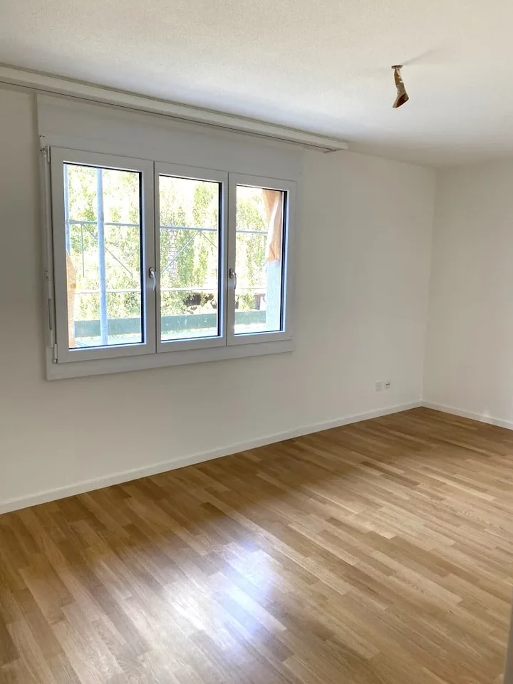 Lichtdurchflutete 4.5-Zimmer-Maisonette-Wohnung – Foto 9 von 13