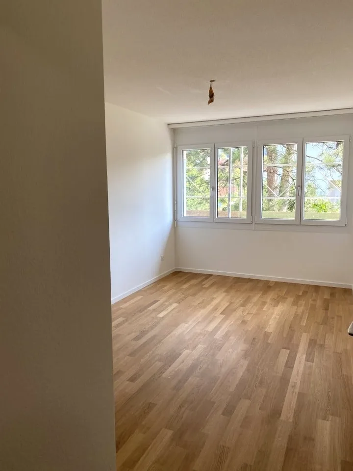 Lichtdurchflutete 4.5-Zimmer-Maisonette-Wohnung – Foto 6 von 13