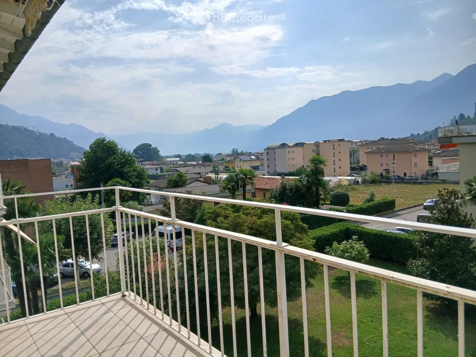 Affittasi luminoso appartamento in zona soleggiata