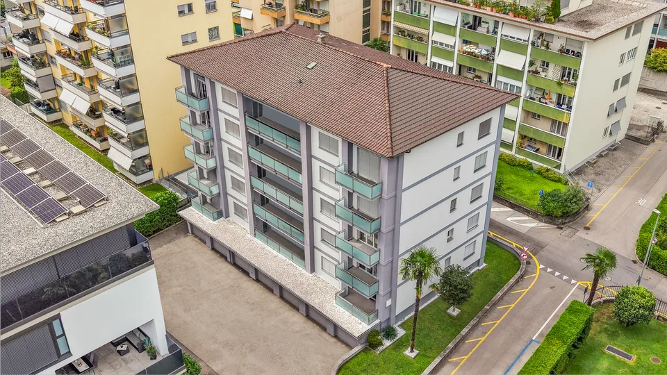 Posteggio esterno affittasi a Locarno