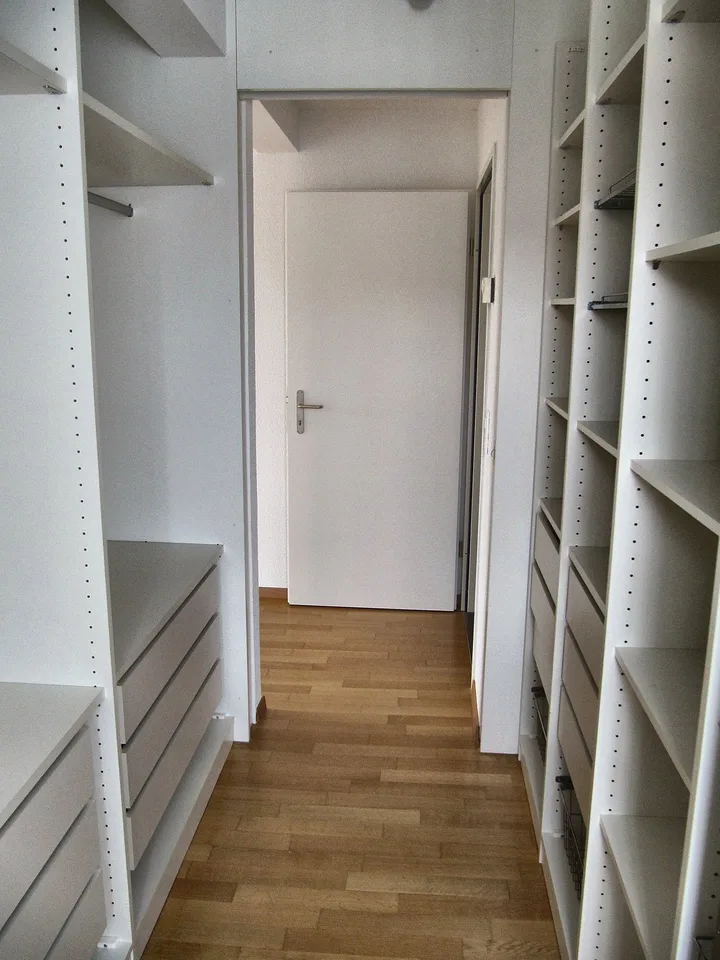 Helle 4.5-Zimmer-Wohnung mit Balkon und herrlicher Aussicht in Oberwil-Lieli – Foto 11 von 15