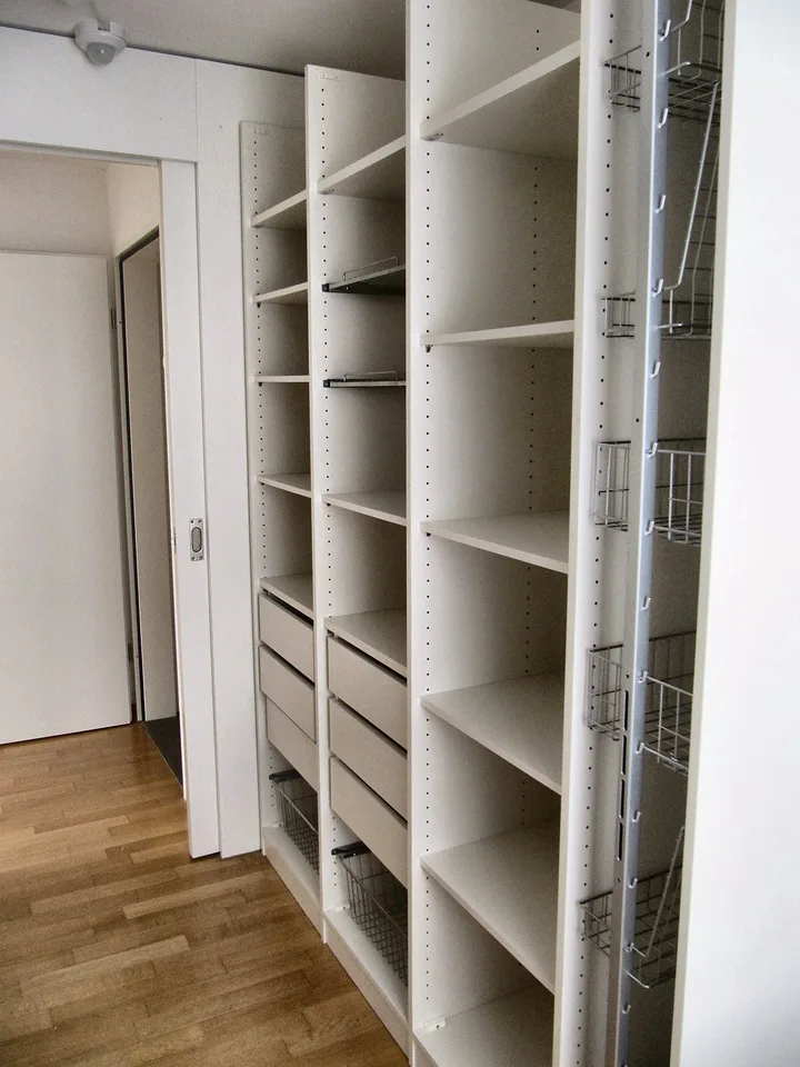 Helle 4.5-Zimmer-Wohnung mit Balkon und herrlicher Aussicht in Oberwil-Lieli – Foto 12 von 15