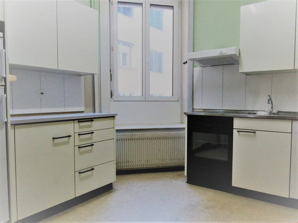 zentral gelegene Parterre-Wohnung in Jugenstilhaus