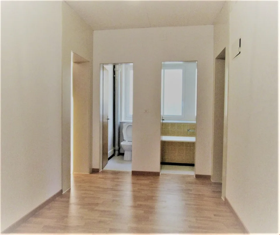 zentral gelegene Parterre-Wohnung in Jugenstilhaus