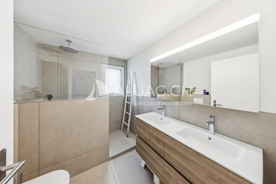 Living on 2 floors near the Aare