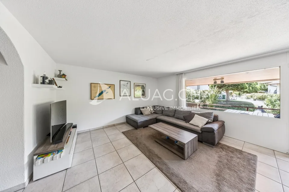 Living on 2 floors near the Aare