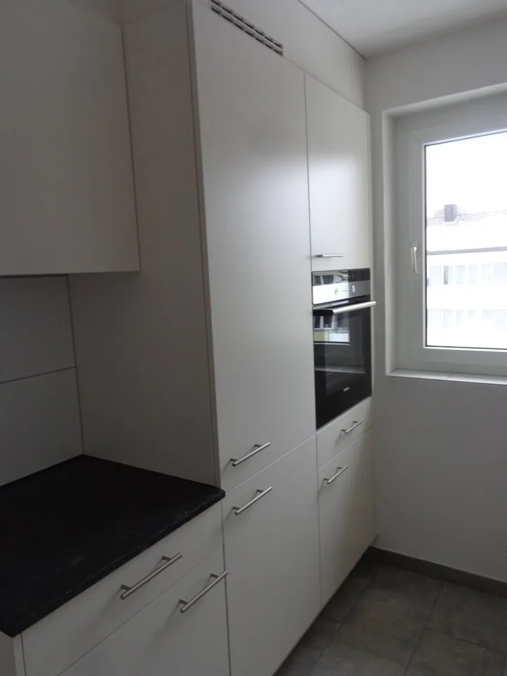 Grosszügige Wohnung mit Cheminée und Ausblick ins Grüne
