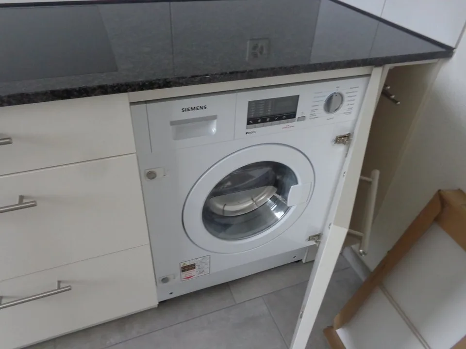 Grosszügige Wohnung mit Cheminée und Ausblick ins Grüne