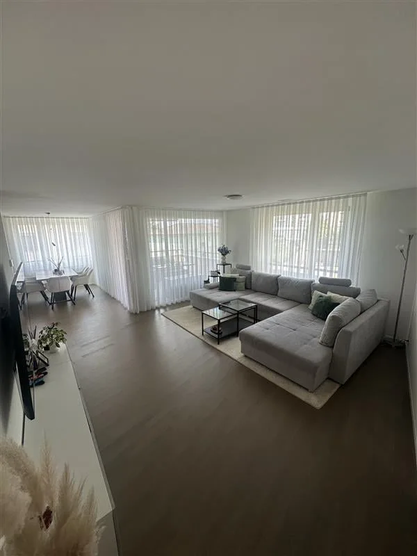 Living centrally in the green - "Im Chern" Niederrohrdorf