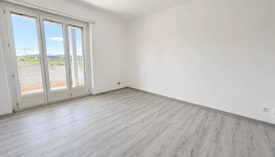 UP TO 3 MONTHS FREE - 2.5 rooms modern apartment in Mendrisio – strategic location