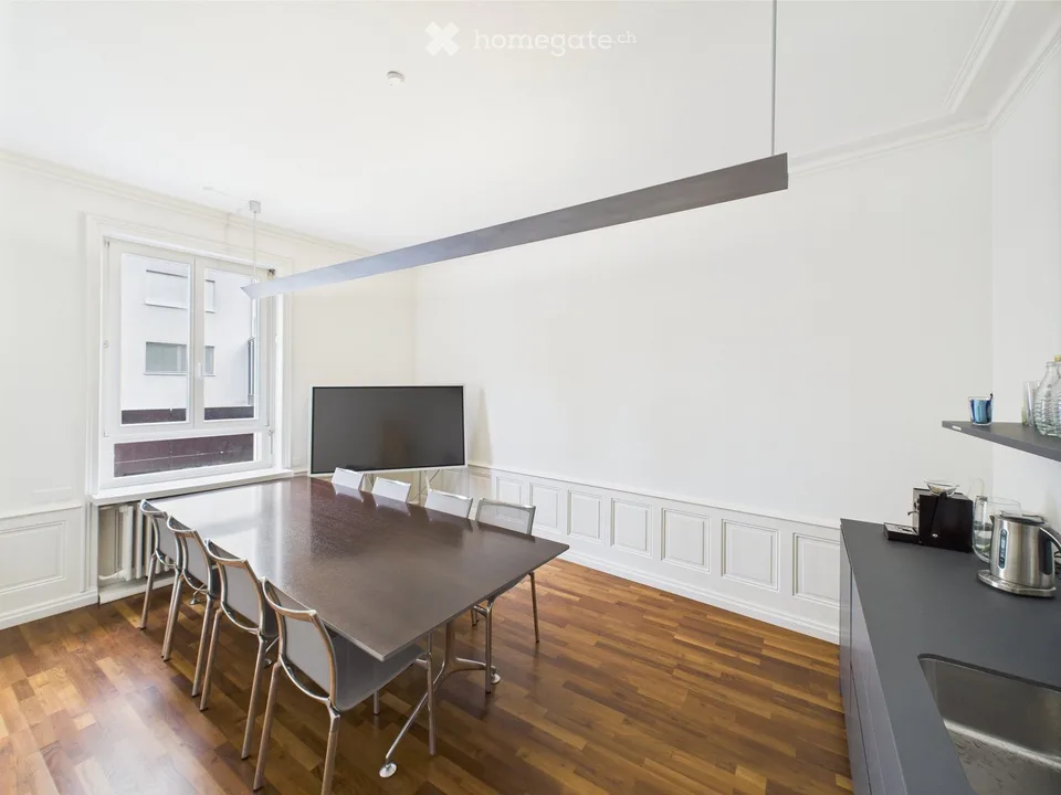 Bezugsbereites Büro (138 m²) mit Übernahmeoption für Mobiliar, zentral in Basel