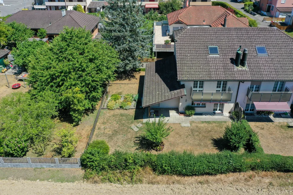 Gepflegte Doppelhaushälfte an guter Lage mit schönem Garten