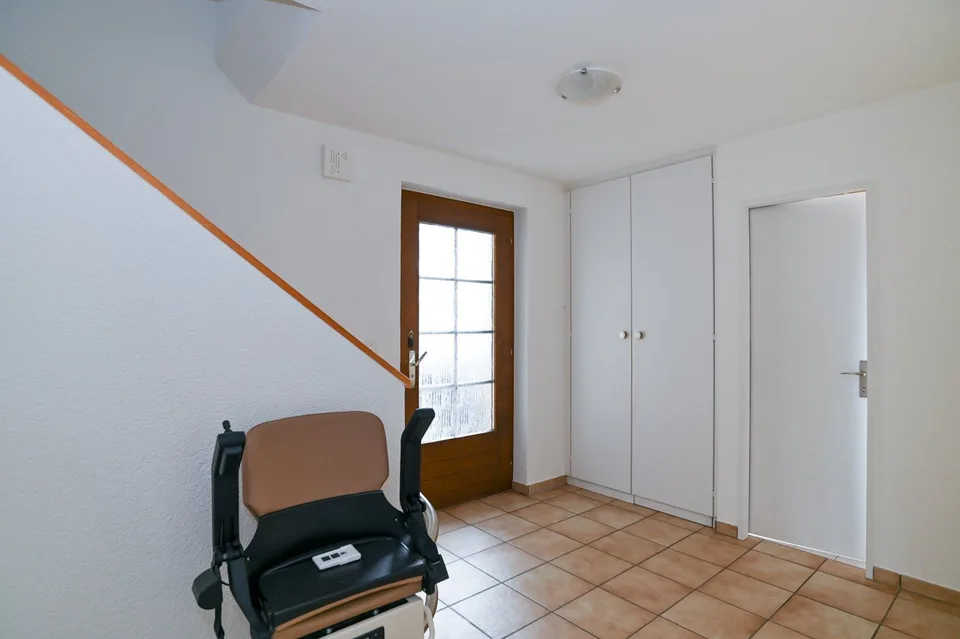 Maison mitoyenne bien entretenue dans un bon emplacement avec un beau jardin