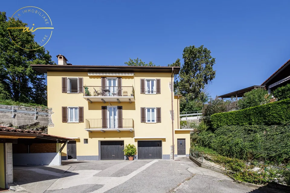 AMPIA CASA DI 6.5 LOCALI IN ZONA RESIDENZIALE A MORBIO INFERIORE