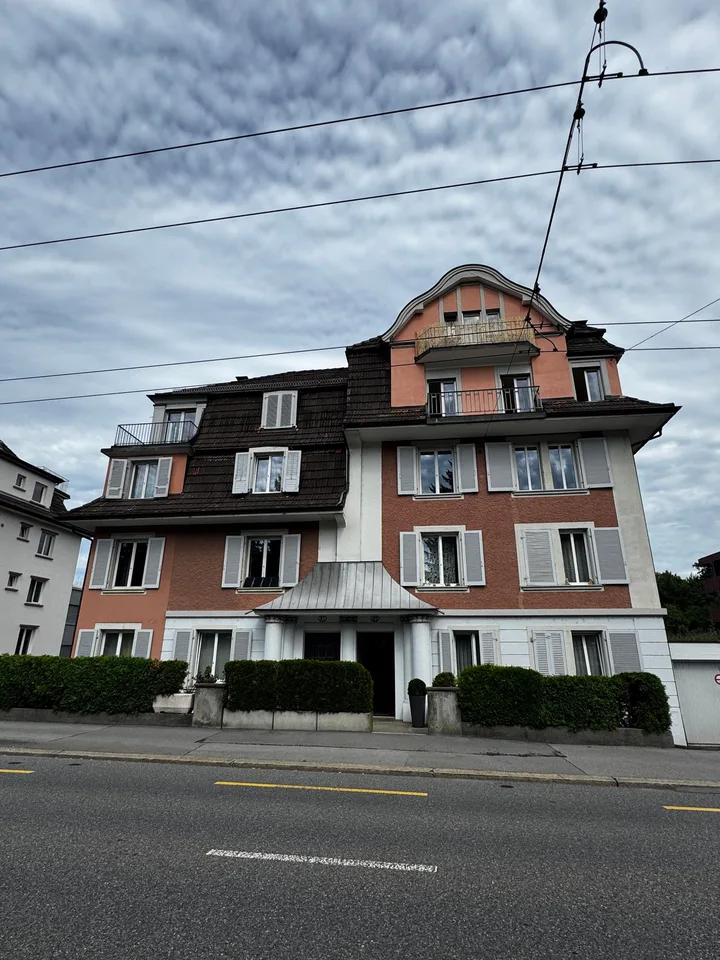 Charmante 3-Zimmer-Wohnung an der Maihofstrasse in Luzern