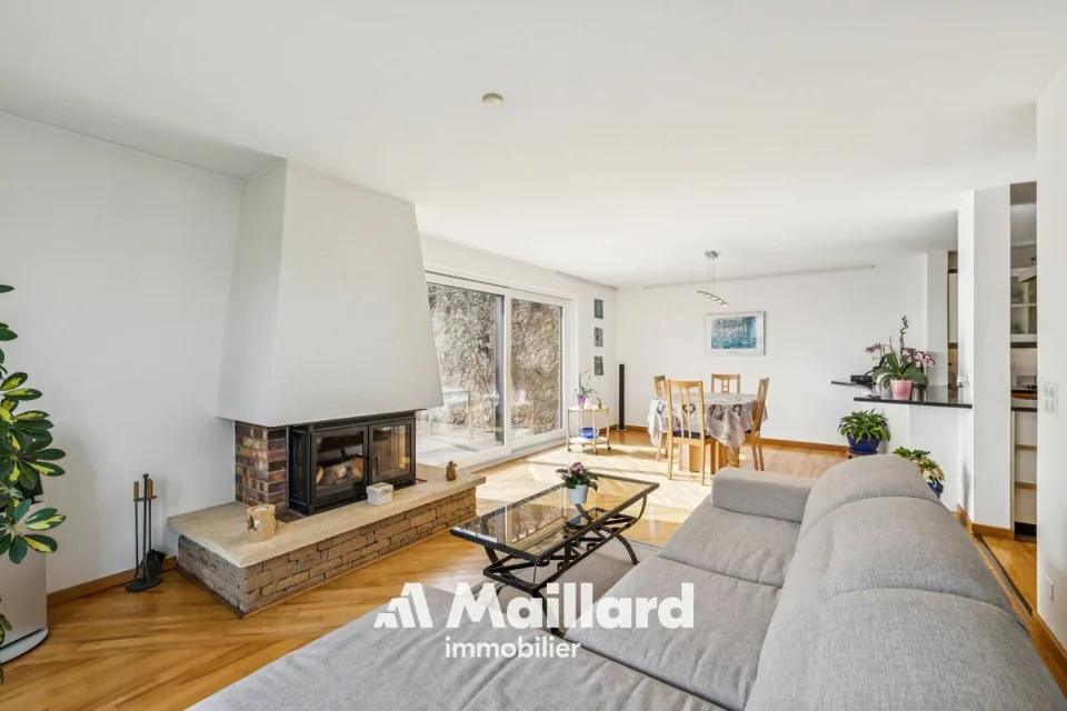 Magnificent 6.5-room apartment with panoramic views of the Alps
