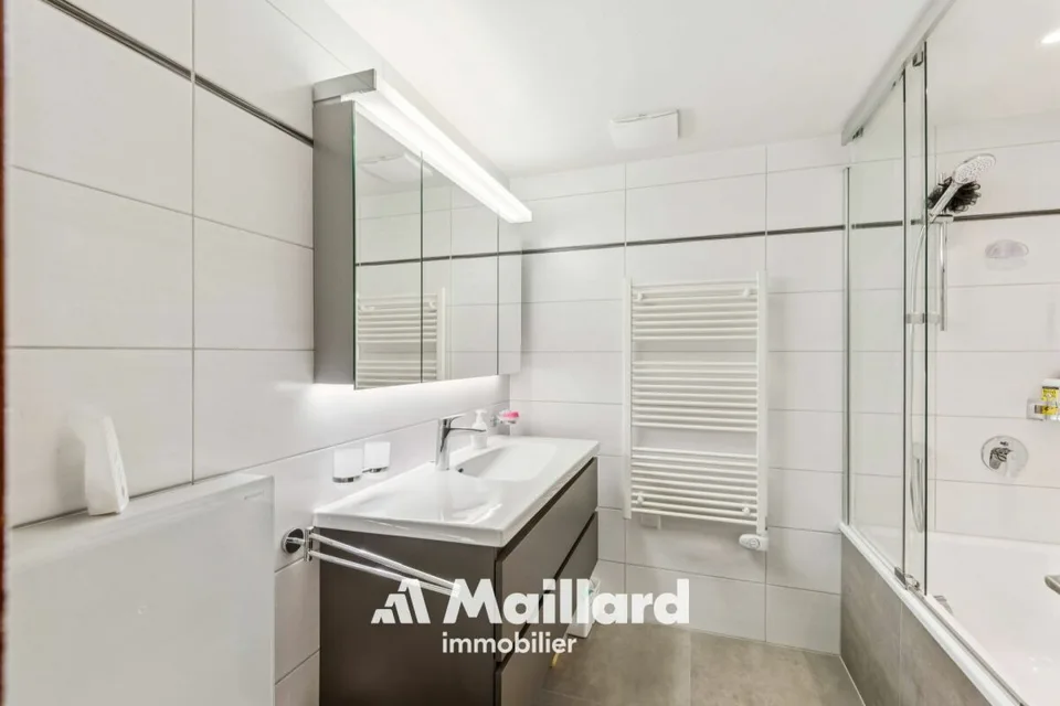 Magnificent 6.5-room apartment with panoramic views of the Alps