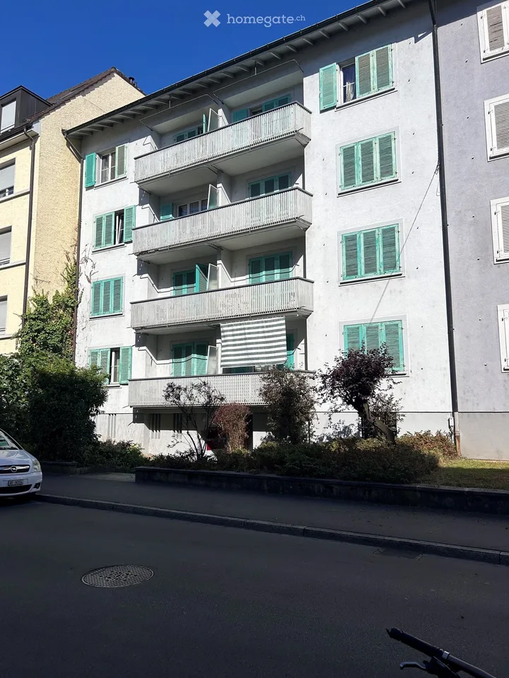 Mehrfamilienhaus an attraktiver Wohnlage im Iselin-Quartier