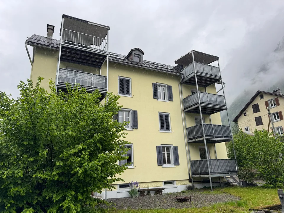 Renovated 3.5-room apartment in Rüti GL for rent