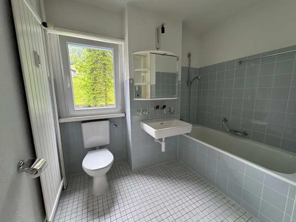 Renovated 3.5-room apartment in Rüti GL for rent