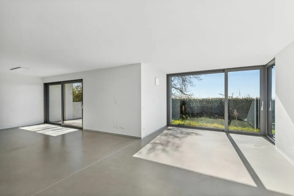 Contemporary villa with two gardens and panoramic view