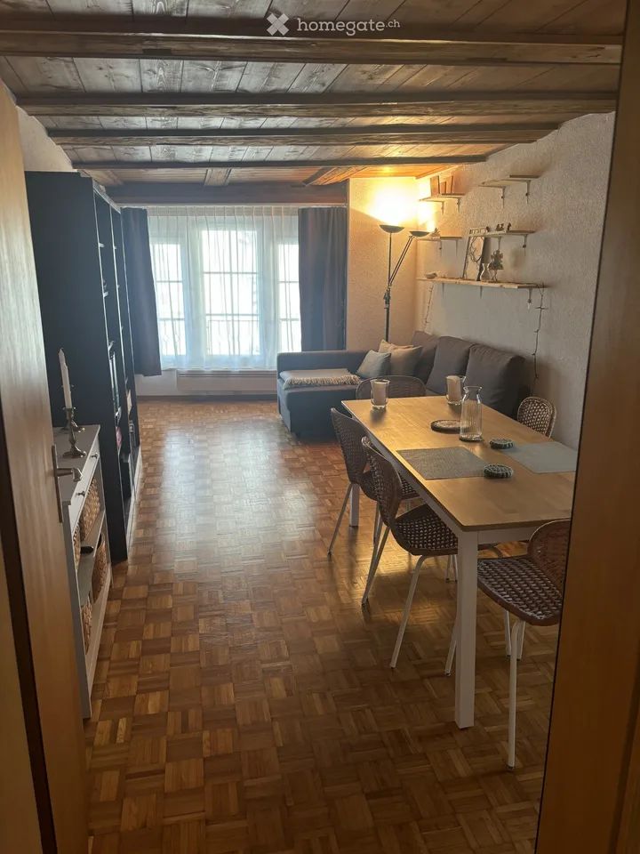 Appartement charmant et calme en basse-ville avec balcon privé et jardin commun