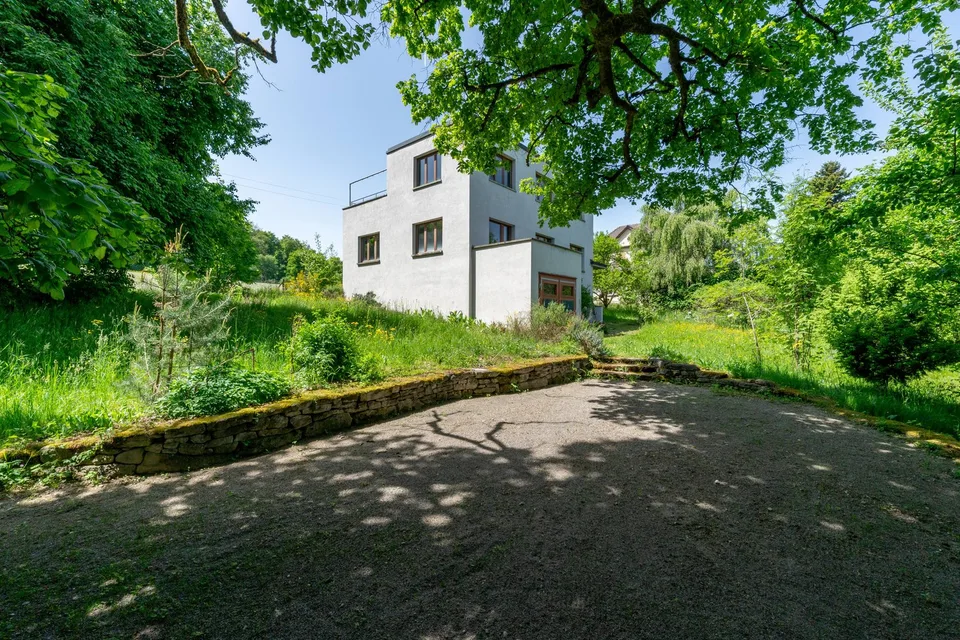 Iconic single-family house in an exclusive location in Aarau
