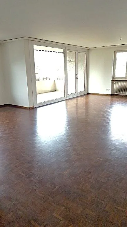 Attraktive, grosszügige 5.5-Zimmer-Familienwohnung im Herzen von Bassersdorf