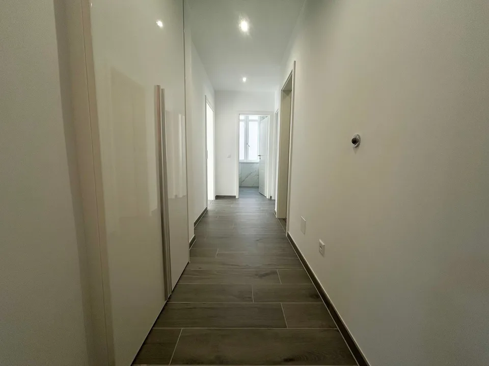Appartamento 4.5 locali a Capolago – Vista Panoramica e Tranquillità