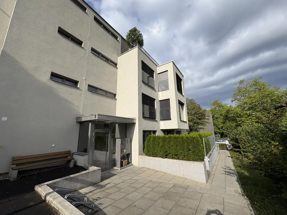 Helle, Moderne 4.5-Zimmer-Wohnung in Zürich Witikon