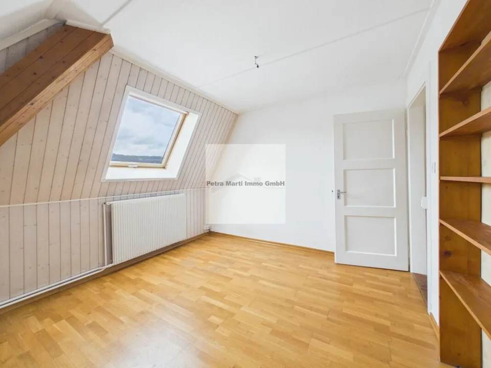 Accogliente appartamento mansardato di 3,5 locali in una zona tranquilla – foto 8 di 11