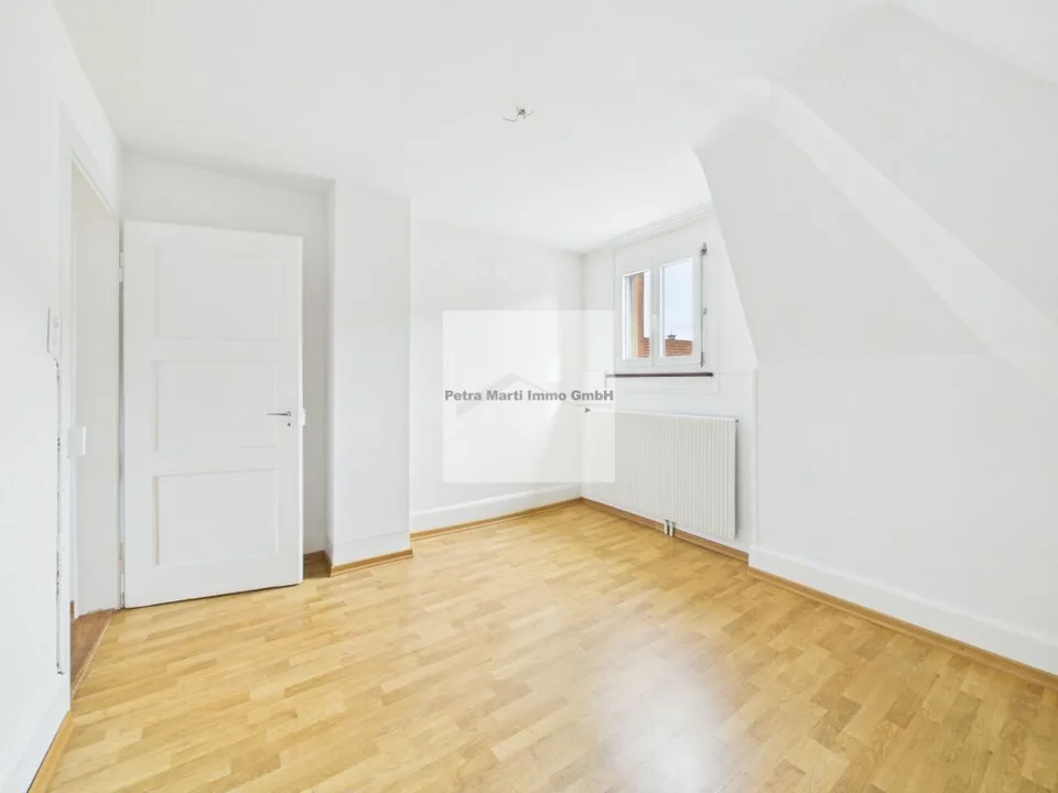 Cozy 3.5-room attic apartment in a quiet location