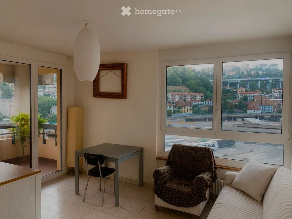 Helles 2.5-Zimmer-Wohnung in Chiasso