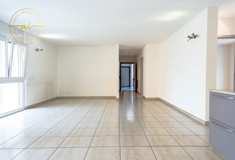Helles 4.5-Zimmer-Apartment in Castel San Pietro