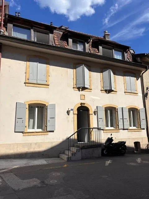 A vendre - Magnifique triplex au coeur du vieux village de Peseux