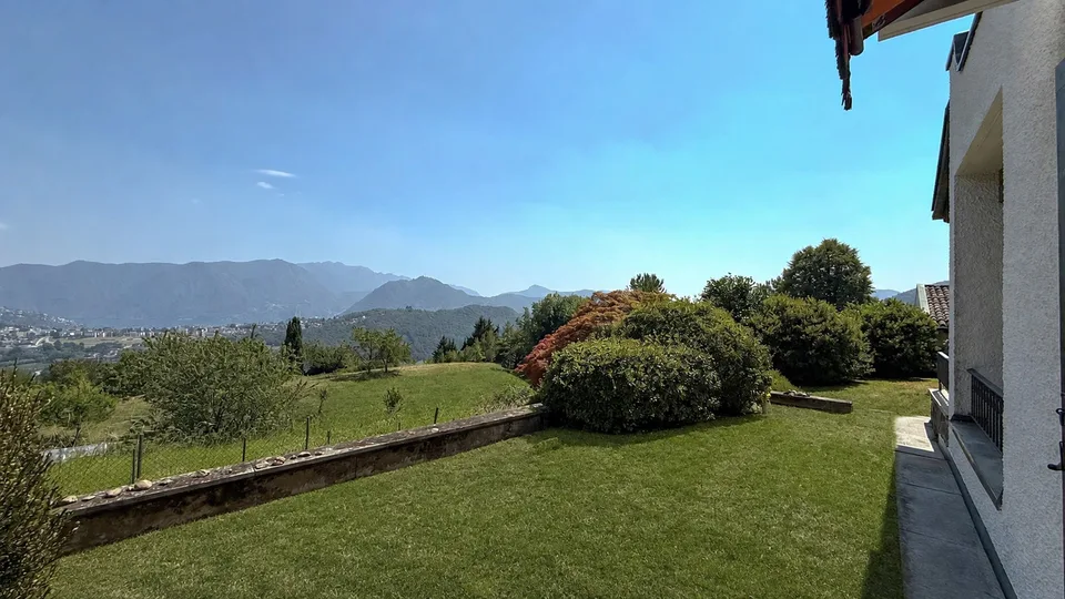 Splendido appartamento con giardino in casa bifamiliare