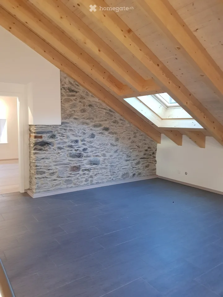 À louer  Appartement 3,5 pièces rénové à neuf à Aproz