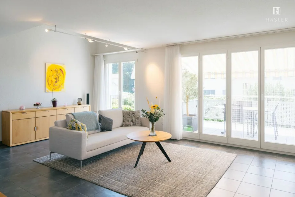 4½-Zimmer-Maisonette-Wohnung auf 3 Etagen zwischen See und Berge