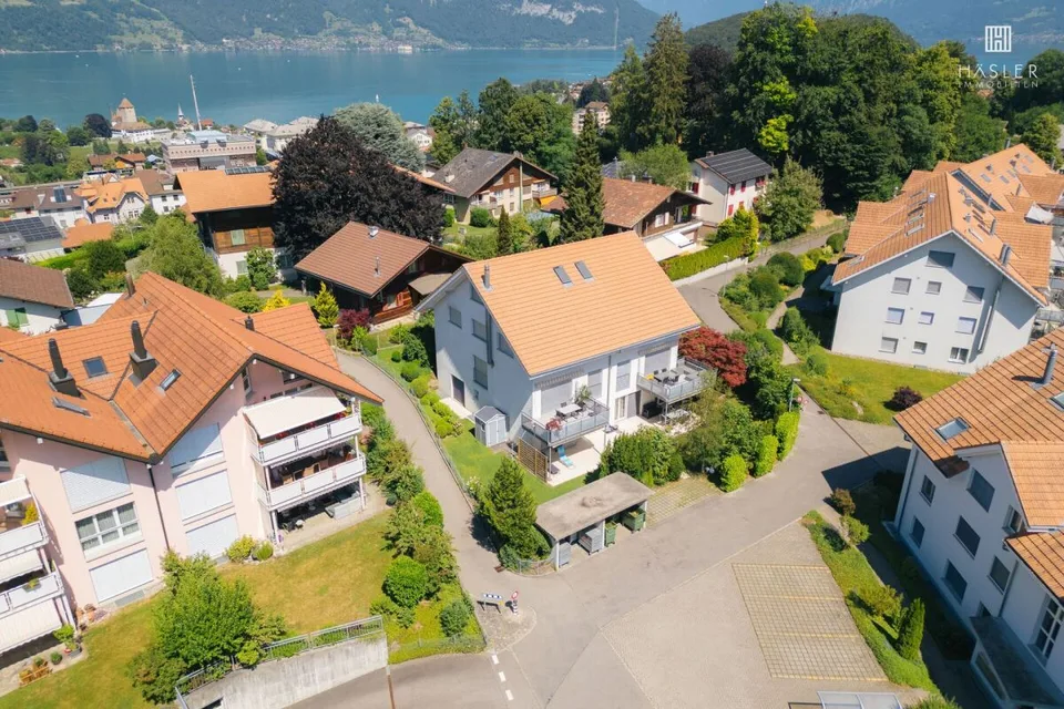 4½-Zimmer-Maisonette-Wohnung auf 3 Etagen zwischen See und Berge