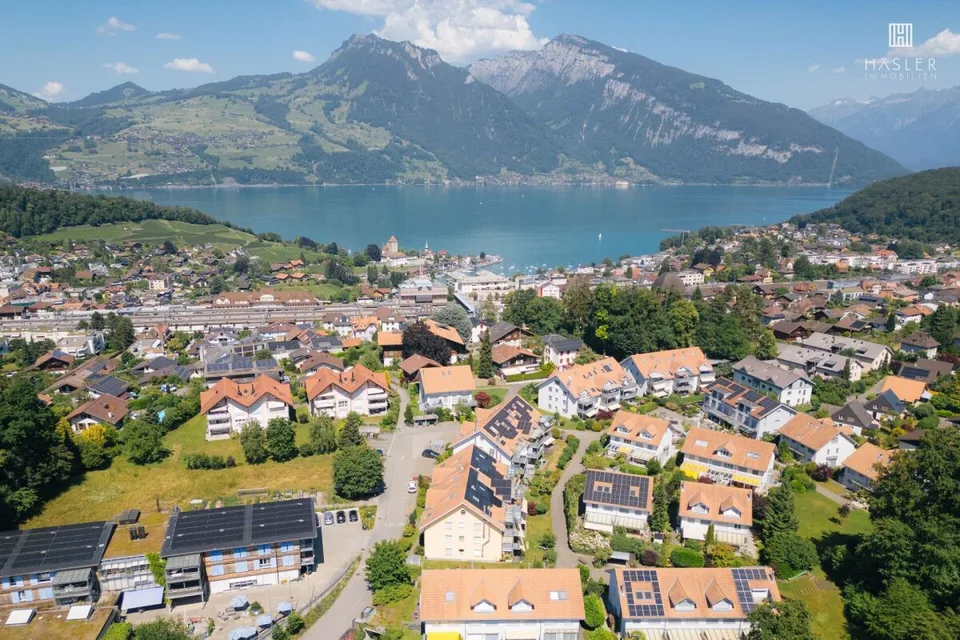 4½-Zimmer-Maisonette-Wohnung auf 3 Etagen zwischen See und Berge